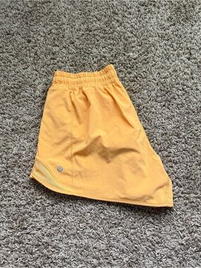 Lululemon NWOT Hotty Hot Shorts Low Rise 4” Mango Dream Size 4 & 8
